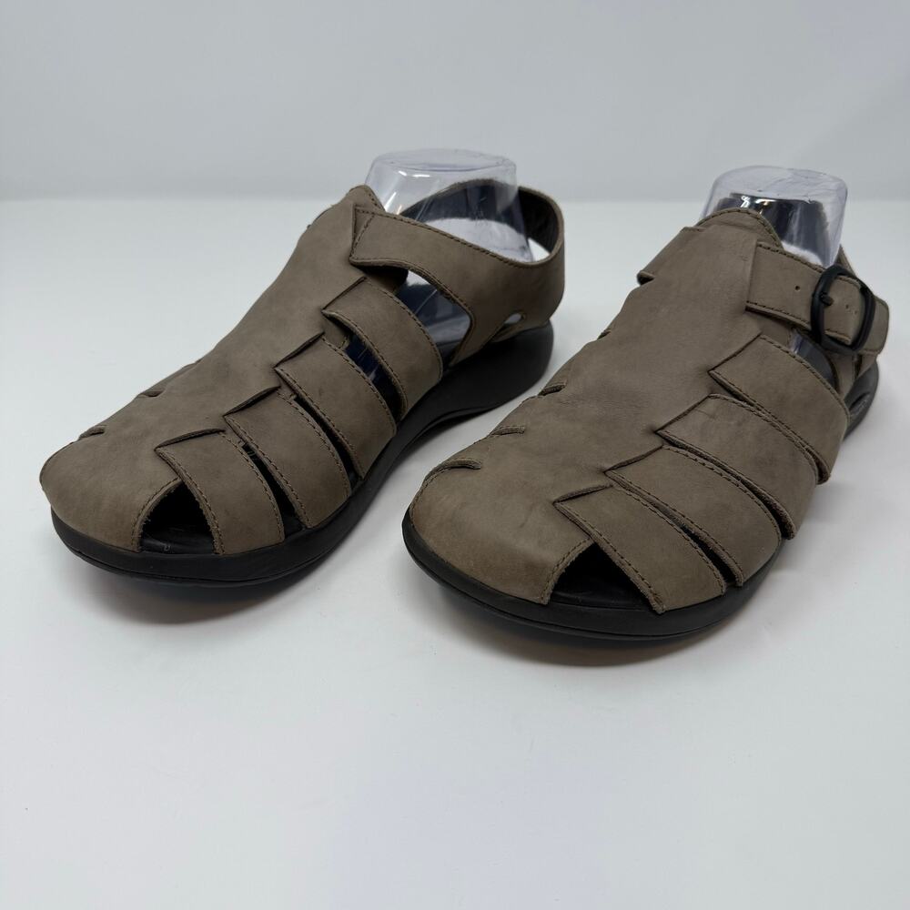 Chaco Fishermen's Sandals Men's 9  Brown Leather Casual Hippie Sandals